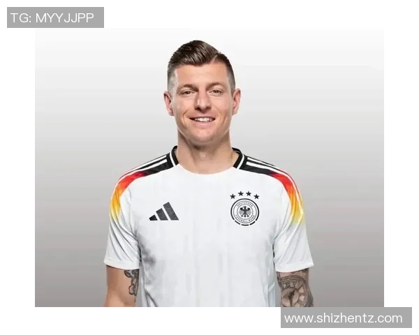 足球明星克罗斯独特纹身图案解析及其背后的故事与意义