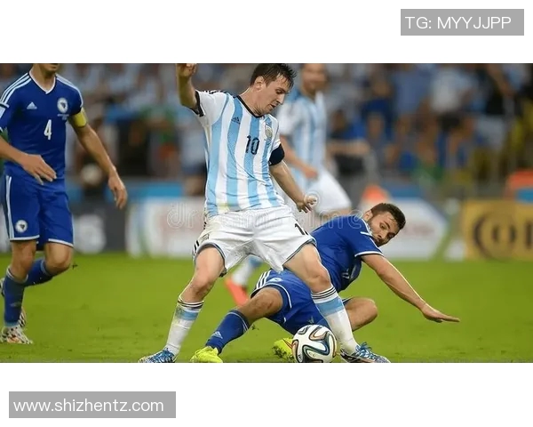 足球明星华丽走秀瞬间大赏精彩时刻尽在其中 足球明星华丽走秀瞬间大赏精彩时刻尽在其中