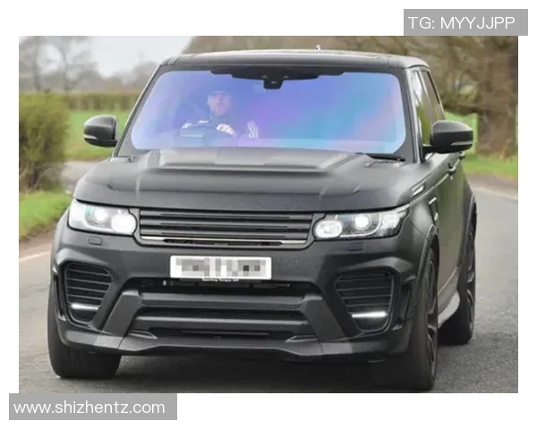 国外足球明星豪车盘点他们的座驾与驾驶风格揭秘