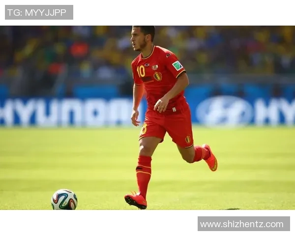 创意设计足球明星海报模板的步骤与技巧分享